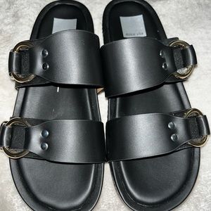 Black womens 8.5 Dolce Vita sandal